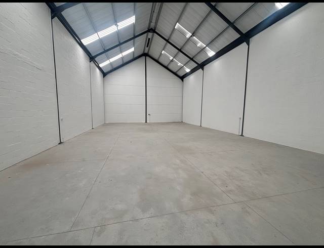 333M² WAREHOUSE TO LET IN FIRGROVE